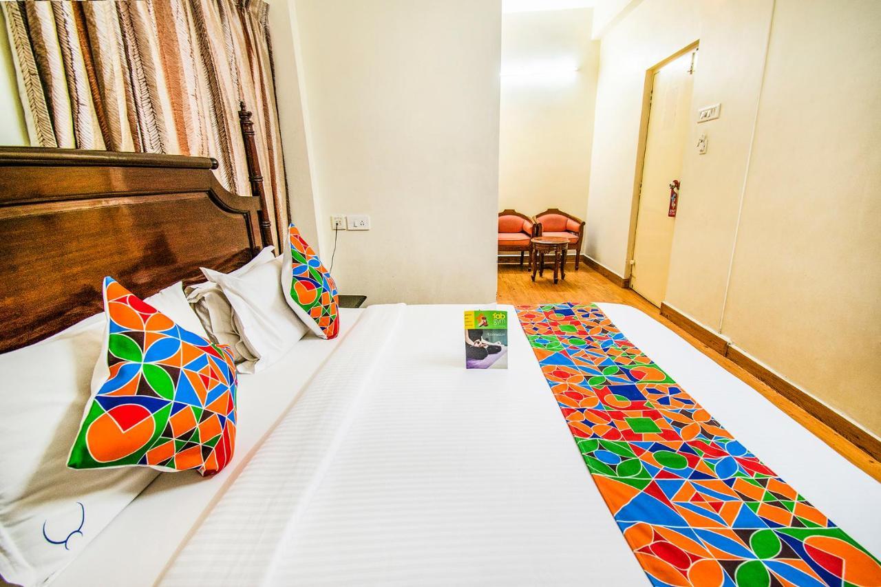 Hotel Crescent Inn Chennai Exterior foto