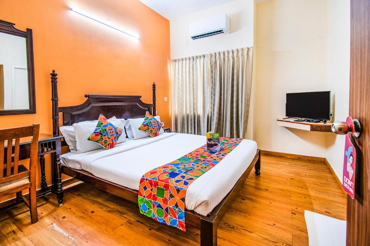 Hotel Crescent Inn Chennai Exterior foto
